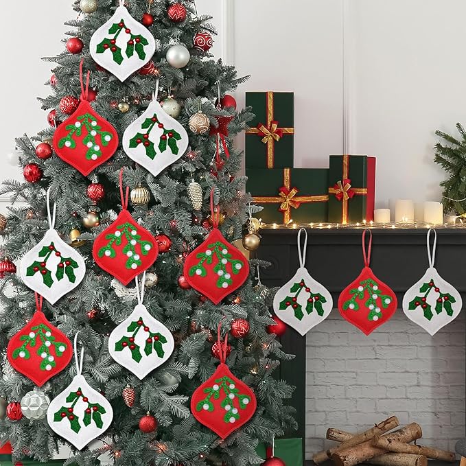 12 Pcs Christmas Felt Ornaments for Tree Red and White Mistletoe and Holly Leaves with Berries Poinsettias 3D Hanging Decorations Hanging Felt Craft for Christmas Party Favors Gifts