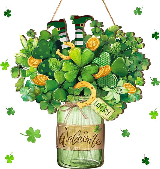 Boao Welcome St. Patrick's Day Door Hanger Shamrock Wooden Hanging Sign Lucky Irish Wood Wreath Decor for Happy St. Patrick's Day Party Front Door Wall Home Decorations