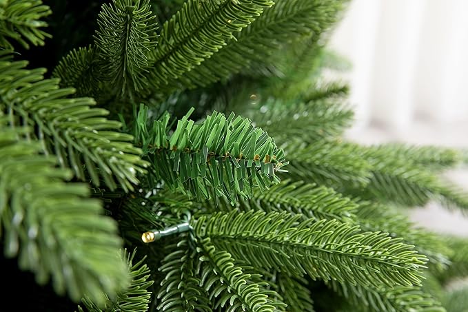 7 Foot Evergreen Valley Fraser Fir Christmas Tree (7ft Pre-lit)