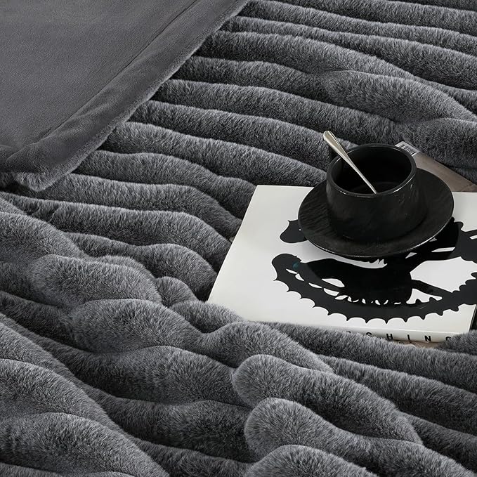 Amélie Home Faux Fur Throw Blanket for Couch, Ultra Cozy Fuzzy Fluffy Fur Luxurious Soft Striped Plush Gift Blankets for Family Sofa Chair Bed Living Room Bedroom, 60"x80", Ionic Wolf Gray