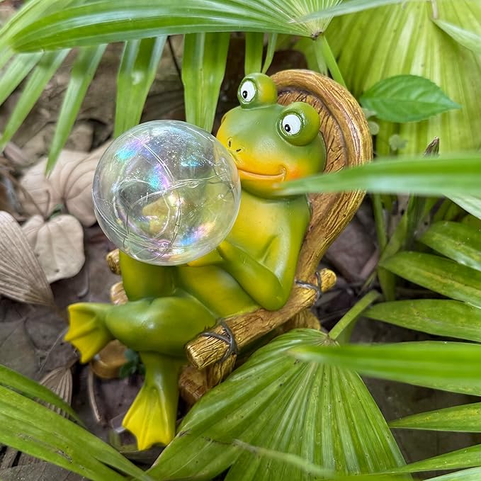 Garden Solar Frog Statue with Glowing Bubble Resin Figurine Outdoor Light Decor Hand-Painted Whimsy for Yard Patio Porch Fairy Decoration Housewarming Unique Gifti for Women