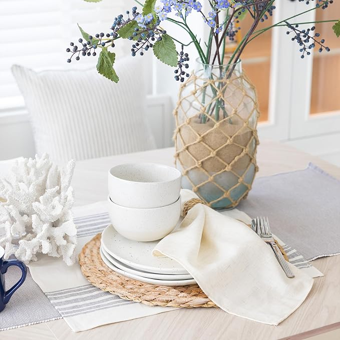 Defined Deco Woven Placemats Set of 4,13" Round Rattan Placemats,Natural Hand-Woven Water Hyacinth Placemats,Farmhouse Weave Place Mats,Rustic Braided Wicker Table Mats for Dining Table,Home,Wedding.
