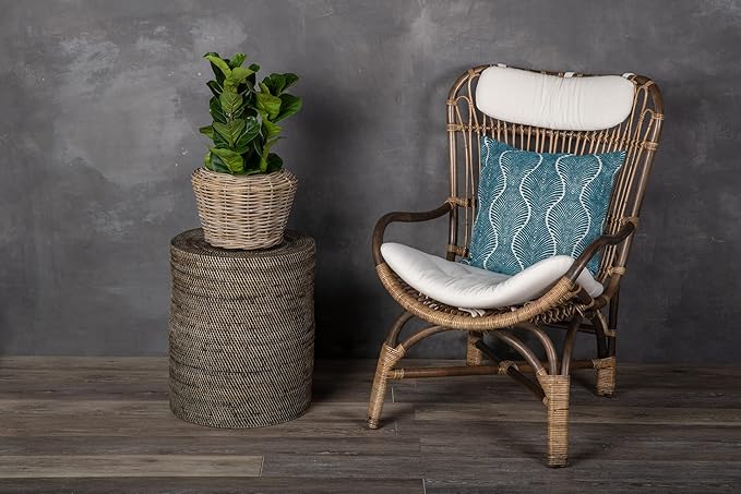 Rattan Kobo Indoor Outdoor Planter Basket with Plastic Pot Small 25-Gallon Soil Capacity