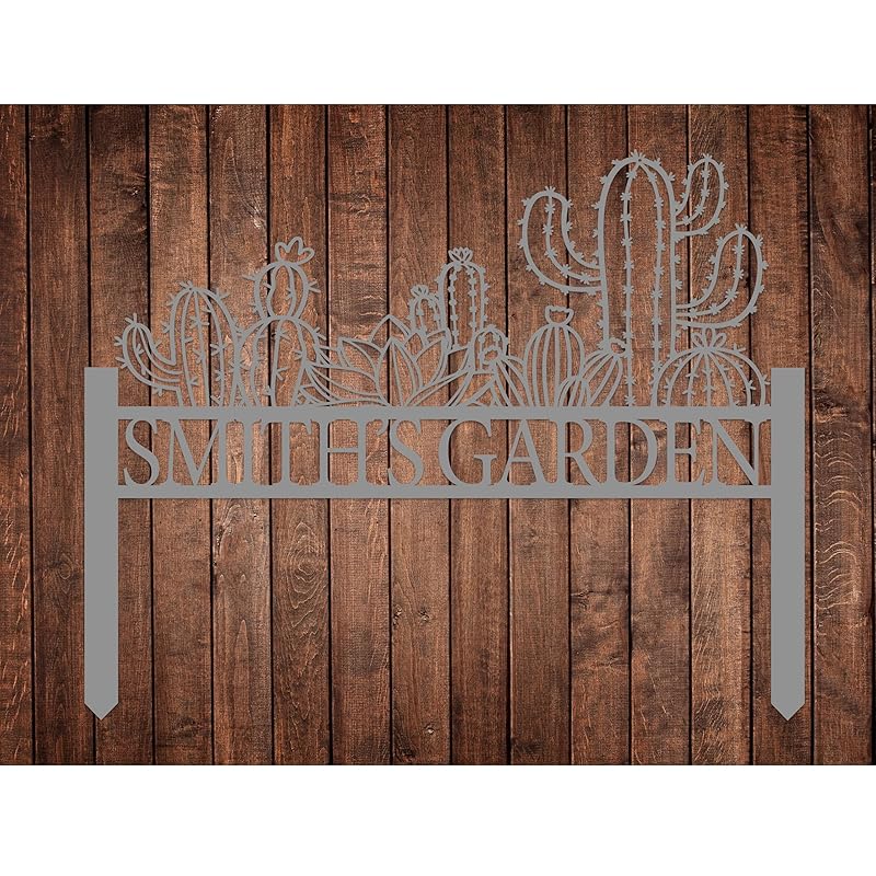 Personalized Cactus Metal Garden Sign, Large Garden Decoration Metal Sign with Stakes, Custom Gardener Family Name Sign, Cactus Decor for Outdoor, Patio Decorative, Yard Art, New Home Gift
